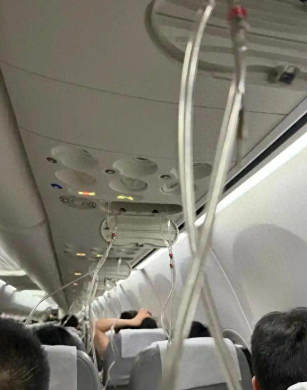 萬米高空急劇下降 飛機(jī)增壓系統(tǒng)為何失靈?
