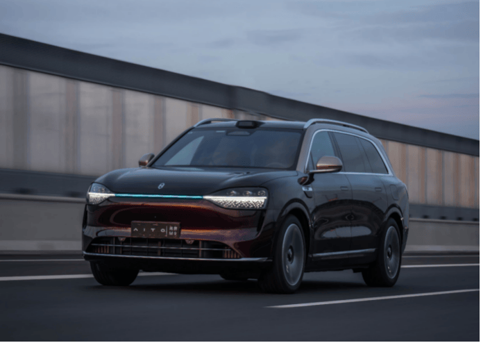 體驗(yàn)再進(jìn)階!24款問(wèn)界M9小藍(lán)燈升級(jí)開(kāi)放預(yù)約