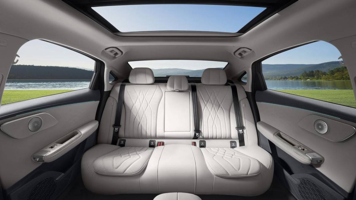 ”中級混動轎車新標桿“風云A8L四大場景見真章