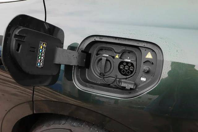 預(yù)算15萬內(nèi)就能買的C級(jí)插混,這3款值得一看,還帶按摩座椅