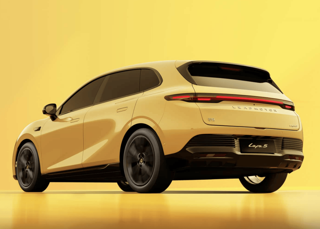 靠配置誠意打破市場困局!零跑Lafa5正式上市